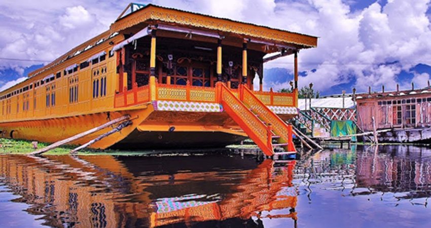 Snowcase Kashmir Tour